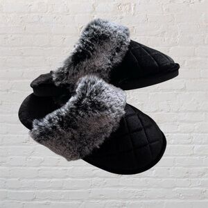 💕 🆕 Charter Club quilted furry black slide slippers
